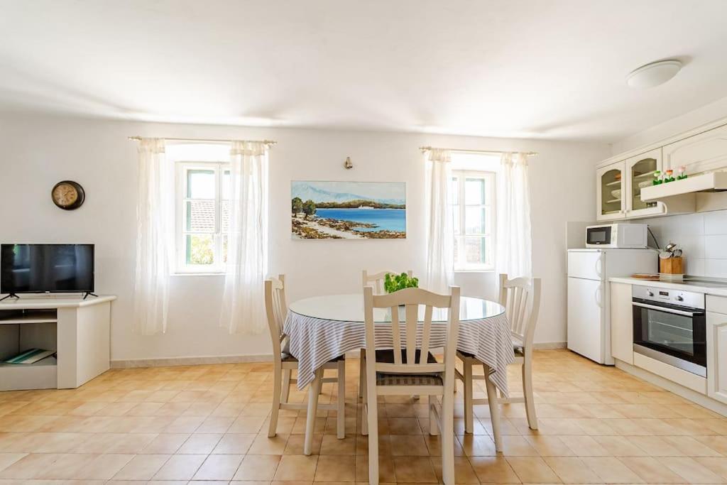 Pinta Apartments Lumbarda Eksteriør billede