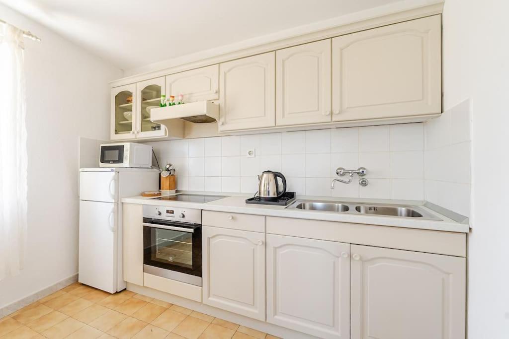 Pinta Apartments Lumbarda Eksteriør billede